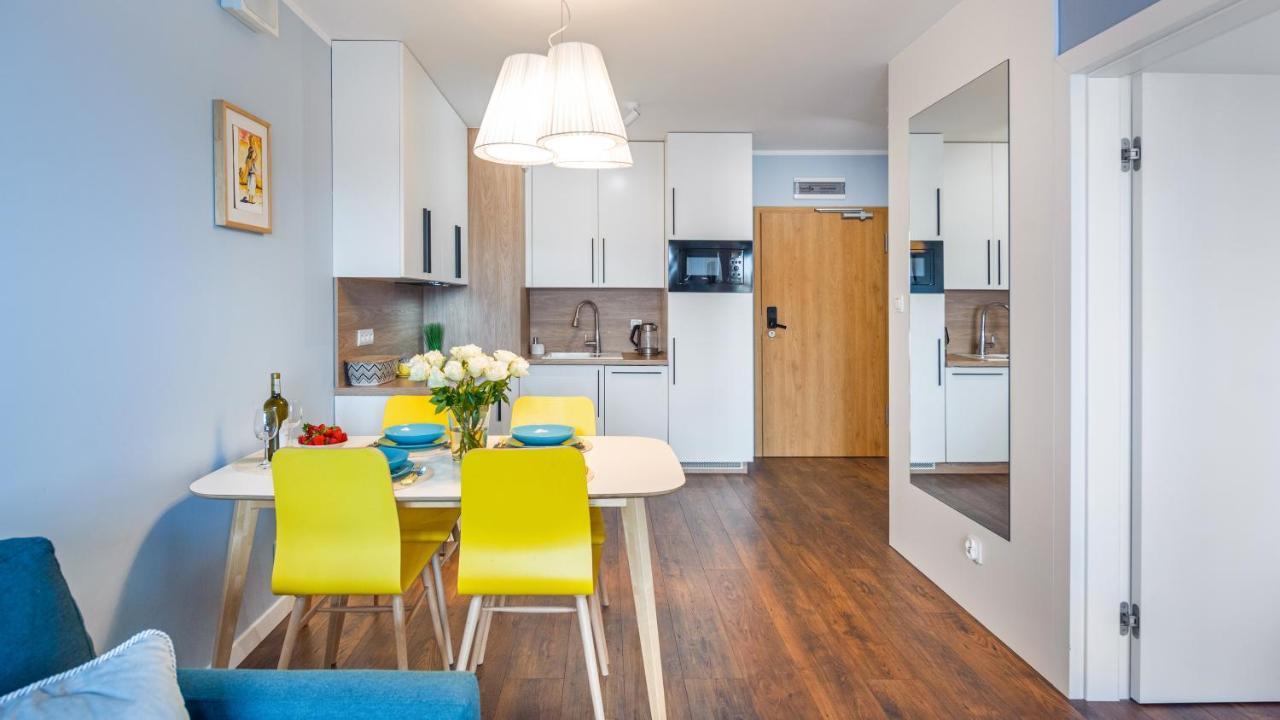 Apartament Blekitna Laguna Z Basenem - Ul Kasprowicza 20A - Holiday City Kołobrzeg Exteriör bild