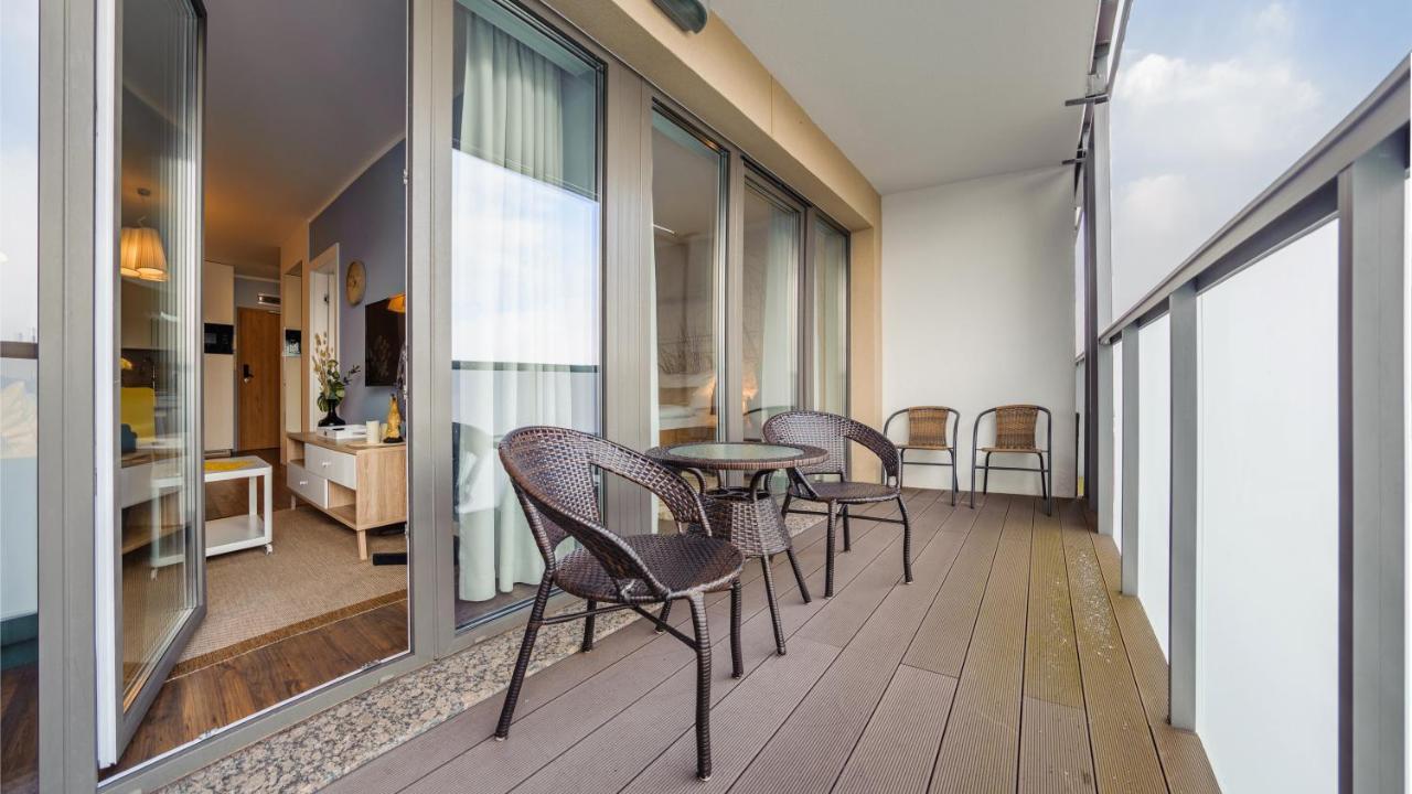 Apartament Blekitna Laguna Z Basenem - Ul Kasprowicza 20A - Holiday City Kołobrzeg Exteriör bild