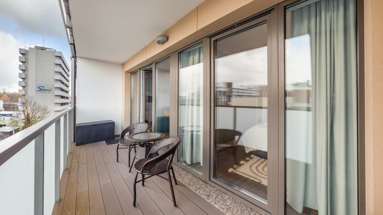 Apartament Blekitna Laguna Z Basenem - Ul Kasprowicza 20A - Holiday City Kołobrzeg Exteriör bild